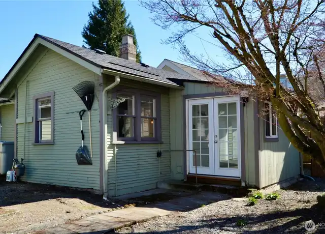Property at 112 Wells Ave S Unit B, Renton, WA, 98057, 1 bed, 1 bath, [object Object]