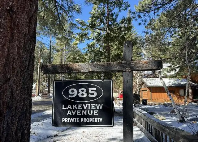 Property at 985 Lakeview Ave, South Lake Tahoe, CA, 96150, 1 bed, 2 baths, [object Object]