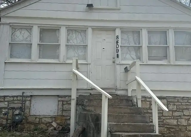 Property at 8409 Park Ave, Kansas City, MO, 64132, 3 beds, 1 bath, [object Object]