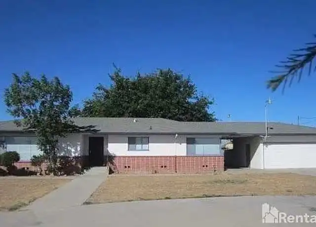 Property at 3871 S Clovis Ave, Fresno, CA, 93725, 2 beds, 1.5 baths, [object Object]