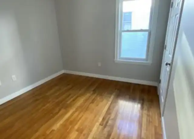 Property at 114 Endicott St Unit 1, Worcester, MA, 01610, 3 beds, 1 bath, [object Object]