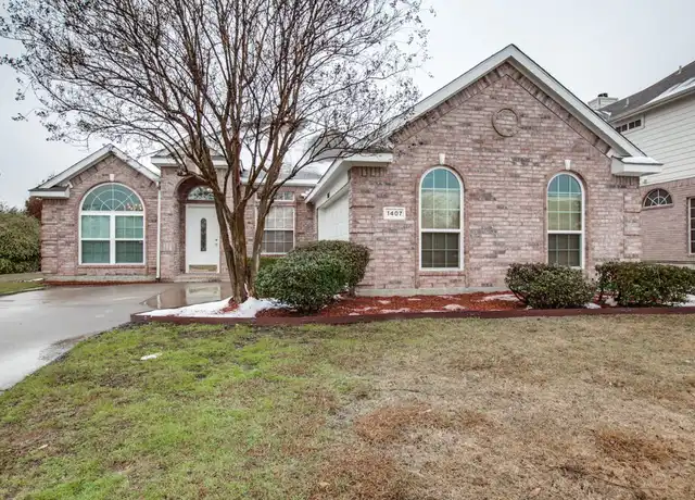 Property at 1407 Oxford Dr, Mansfield, TX, 76063, 3 beds, 2 baths, [object Object]