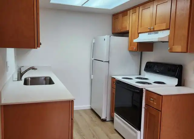 Property at 20230 60th Ave W #14, Lynnwood, WA, 98036, 1 bed, 1 bath, [object Object]
