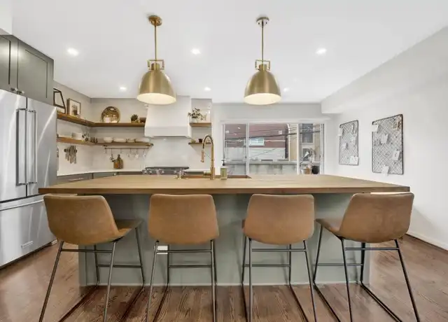Property at 1646 W Julian St, Chicago, IL, 60622, 3 beds, 2 baths, [object Object]
