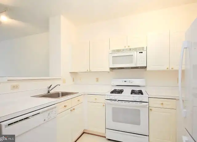 Property at 1625 International Dr #307, Mc Lean, VA, 22102, 1 bed, 1 bath, [object Object]