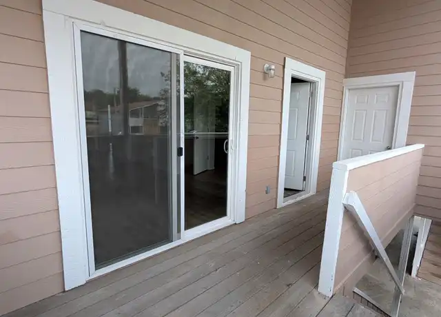 Property at 3400 SW Burnett Rd Unit C, Topeka, KS, 66614, 2 beds, 1 bath, [object Object]
