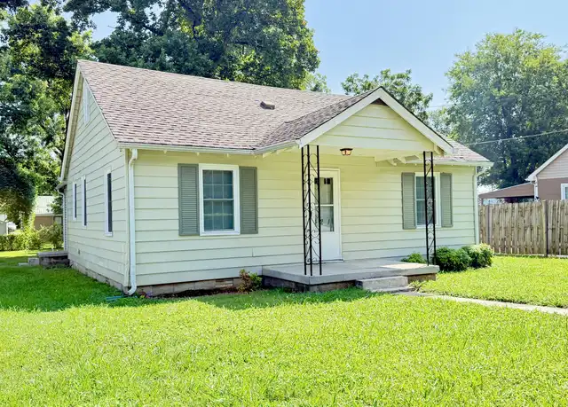 Property at 421 Battle Ave, Murfreesboro, TN, 37129, 3 beds, 1 bath, [object Object]