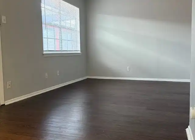 Property at 307 E 31st St Unit 207, Austin, TX, 78705, 2 beds, 1 bath, [object Object]
