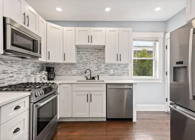Property at 389 Centre St #3, Dorchester, MA, 02122, 3 beds, 1 bath, [object Object]