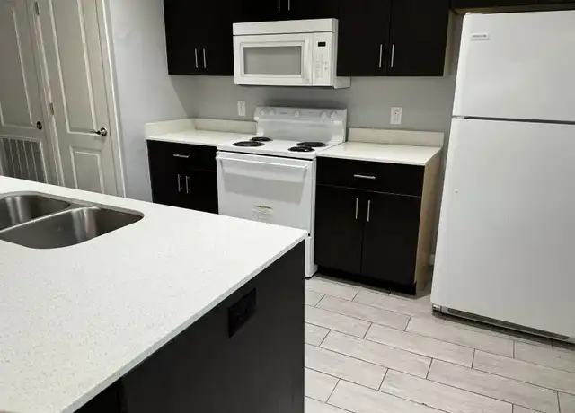 Property at 400 S Illinois Ave, Weslaco, TX, 78596, 0 beds, 1 bath, [object Object]