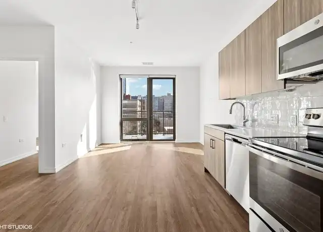 Property at The Medallion - 3121 N Broadway, Chicago, IL, 60657, 0-1 beds, 1 bath, [object Object]