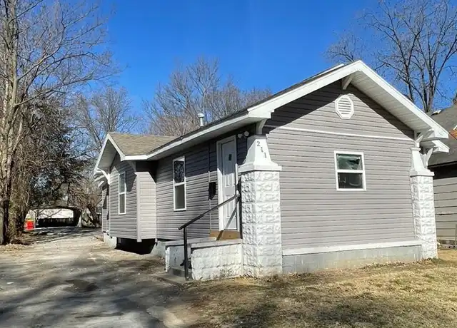 Property at 211 E Adams St, Pittsburg, KS, 66762, 3 beds, 2 baths, [object Object]