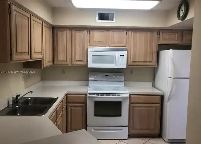 Property at 1280 S Alhambra Cir #2201, Coral Gables, FL, 33146, 2 beds, 2 baths, [object Object]