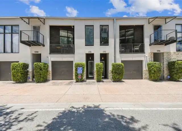 Property at 1310 E Washington St, Tampa, FL, 33602, 1 bed, 2 baths, [object Object]