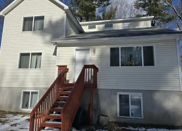 Property at 104 Deer Trl, Dingmans Ferry, PA, 18328, 3 beds, 3 baths, [object Object]