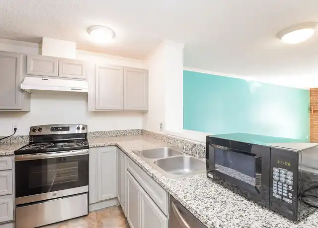 Property at 2880 S Locust St Unit S109, Denver, CO, 80222, 1 bed, 1 bath, [object Object]