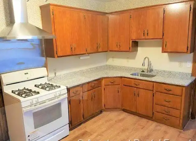 Property at 50 Oxford Cir Unit 3, Belmont, MA, 02478, 2 beds, 1 bath, [object Object]