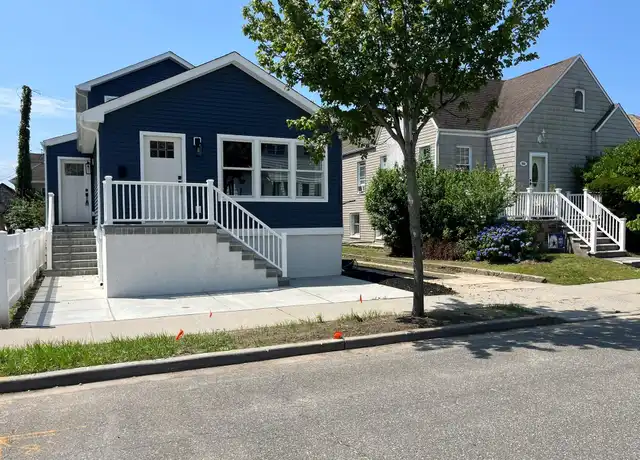 Property at 562 E Market St, Long Beach, NY, 11561, 3 beds, 2 baths, [object Object]