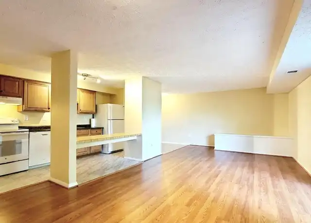 Property at 19513 Gunners Branch Rd #523, Germantown, MD, 20876, 2 beds, 2 baths, [object Object]