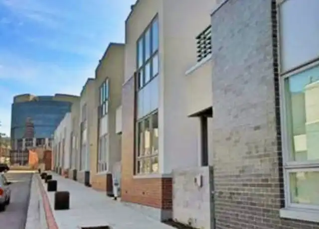 Property at 527 Oak St, Kansas City, MO, 64106, 2 beds, 4 baths, [object Object]
