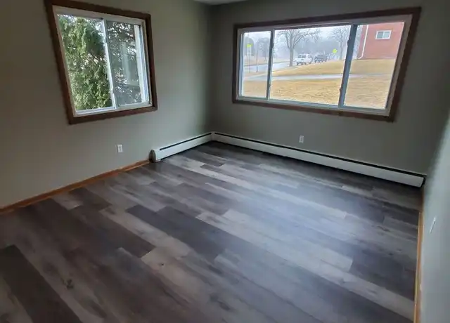 Property at 411 N Moreland Blvd Unit 6, Waukesha, WI, 53188, 1 bed, 1 bath, [object Object]