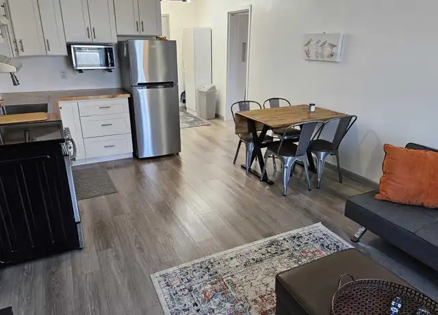 Property at 224 E Garden St #433, Pensacola, FL, 32502, 1 bed, 2 baths, [object Object]