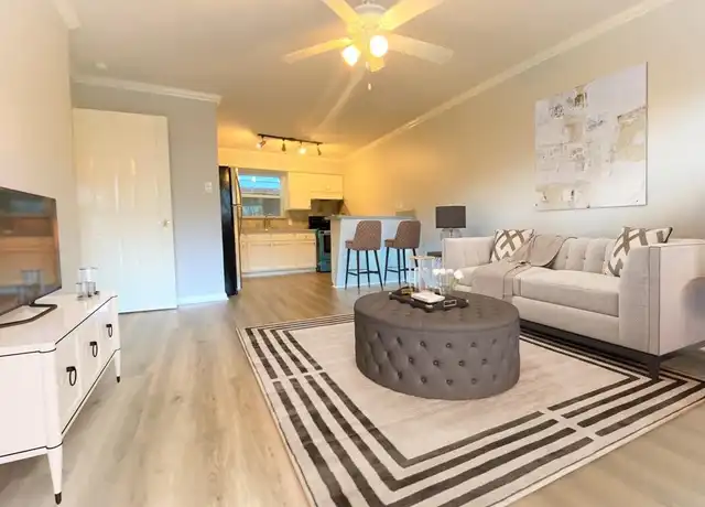 Property at 911 Byrne St Unit 1, Houston, TX, 77009, 1 bed, 1 bath, [object Object]