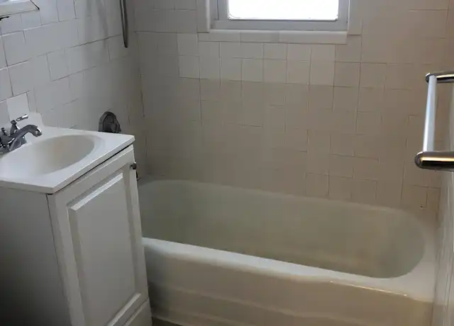 Property at 17 Bay St, Cambridge, MA, 02139, 2 beds, 1 bath, [object Object]