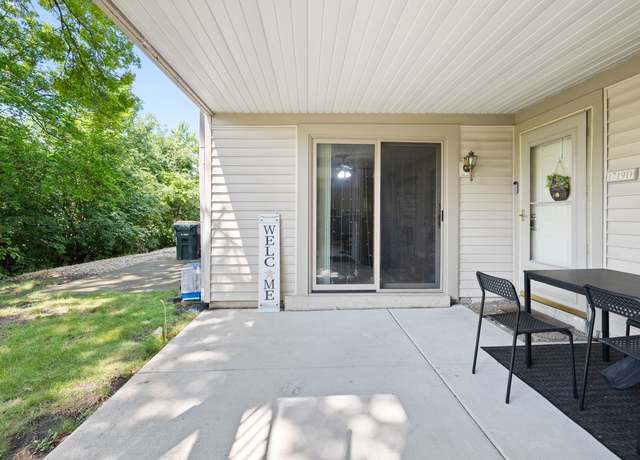 Photo of 1719 Sussex Walk Unit D, Hoffman Estates, IL 60169