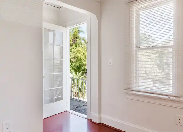 Property at 1154 W 27th St, Los Angeles, CA, 90007, 3 beds, 1 bath, [object Object]