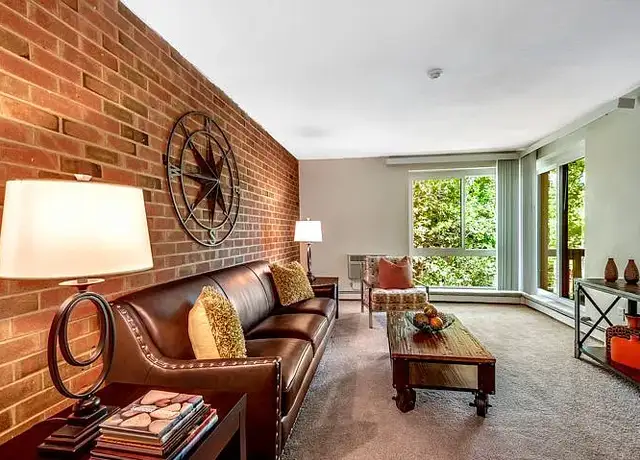 Photo of 100 Queen Anne Dr, Weymouth, MA 02189