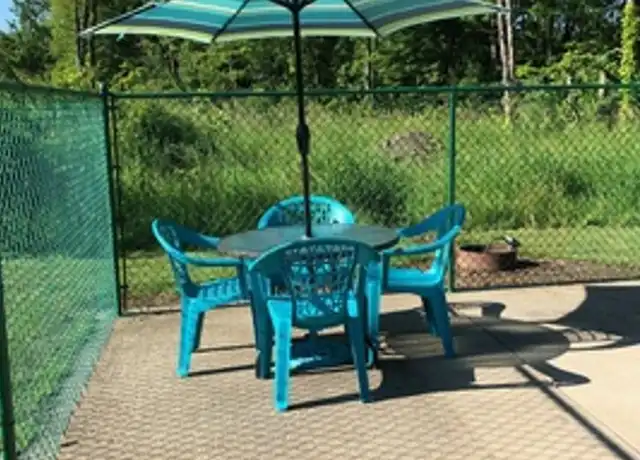Property at 300 Maplewood Dr Unit 300-06, Cortland, OH, 44410, 2 beds, 1 bath, [object Object]
