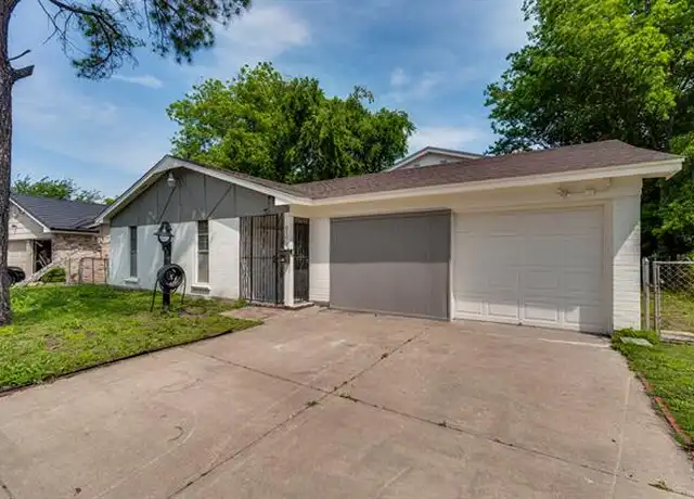 Property at 816 Skelly St, Crowley, TX, 76036, 5 beds, 2 baths, [object Object]
