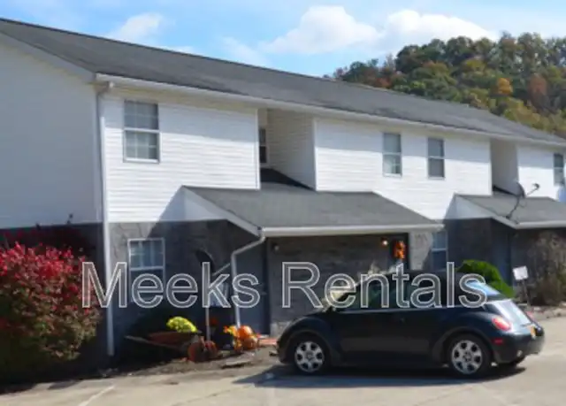 Property at 92 Boncarbo Ln, Hurricane, WV, 25526, 2 beds, 1.5 baths, [object Object]