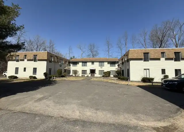 Property at 67 Dallas Ter Unit 12, Waterbury, CT, 06705, 2 beds, 1 bath, [object Object]