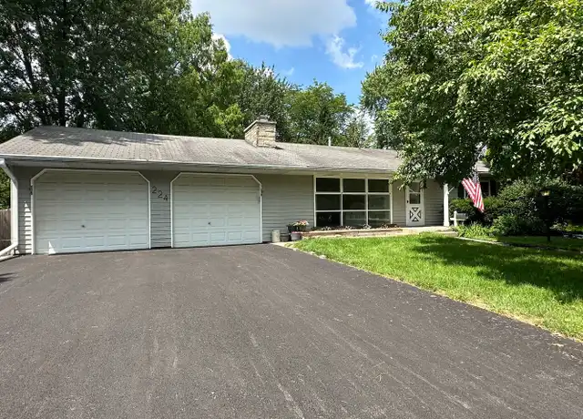 Property at 224 Maple Ln, Geneva, IL, 60134, 2 beds, 1.5 baths, [object Object]