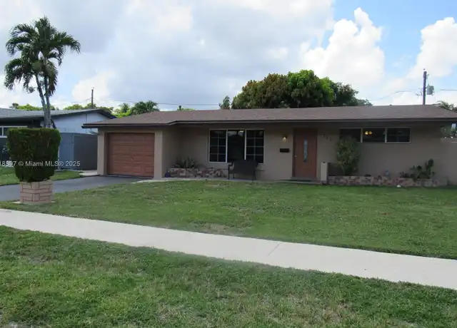 Property at 7771 NW 21st Ct, Sunrise, FL, 33322, 2 beds, 2 baths, [object Object]