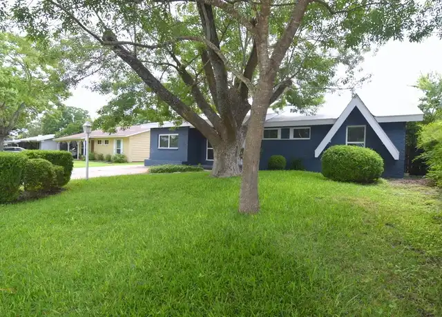 Property at 7513 Carriage Dr, Austin, TX, 78752, 5 beds, 3 baths, [object Object]