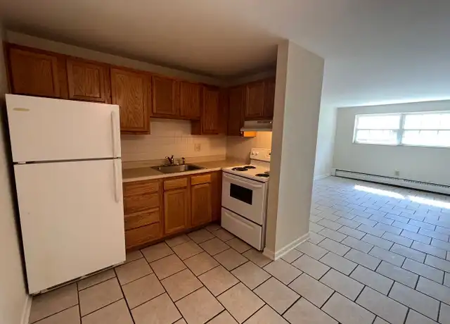 Property at 940-950 E North Broadway St Unit 950-06, Columbus, OH, 43224, 1 bed, 1 bath, [object Object]