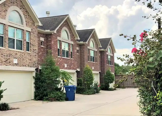 Property at 3618 Main Plaza Dr, Houston, TX, 77025, 3 beds, 2.5 baths, [object Object]