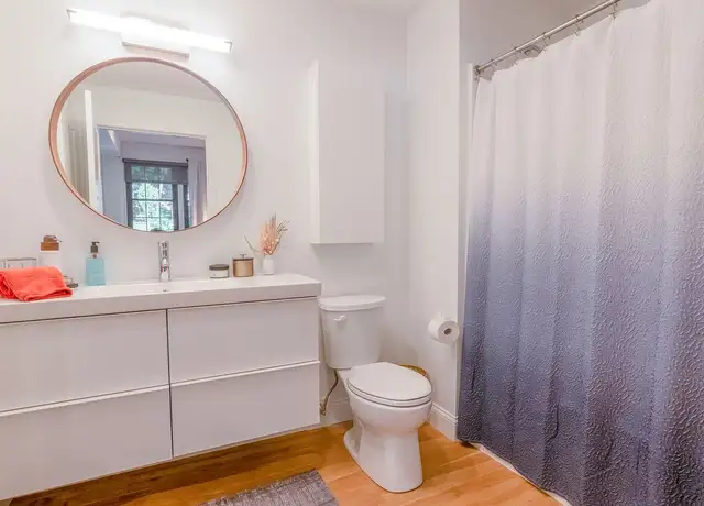 Photo of 44 Wharf St, Weymouth, MA 02189