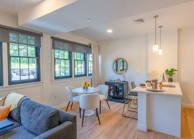 Photo of 44 Wharf St, Weymouth, MA 02189