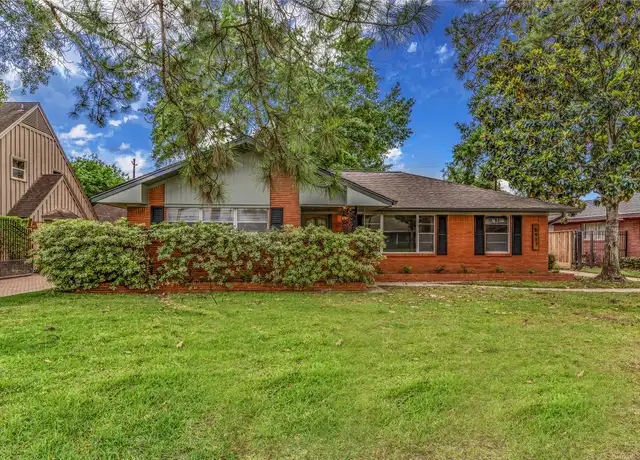 Property at 6417 Lindyann Ln, Houston, TX, 77008, 3 beds, 2 baths, [object Object]