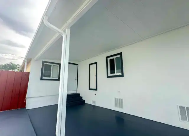Property at 21756 N Heritage Cir, Pembroke Pines, FL, 33029, 3 beds, 2 baths, [object Object]