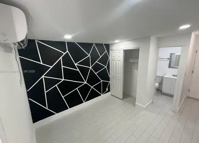 Property at 5803 Buchanan St, Hollywood, FL, 33021, 1 bed, 1 bath, [object Object]