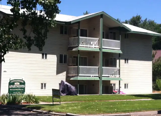 Property at 1045 S 3rd St Unit 8, Montrose, CO, 81401, 2 beds, 1 bath, [object Object]