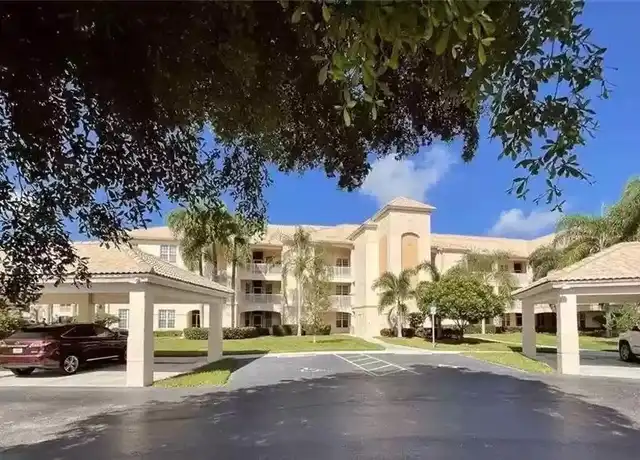 Property at 17020 Willowcrest Way #208, Fort Myers, FL, 33908, 3 beds, 2 baths, [object Object]
