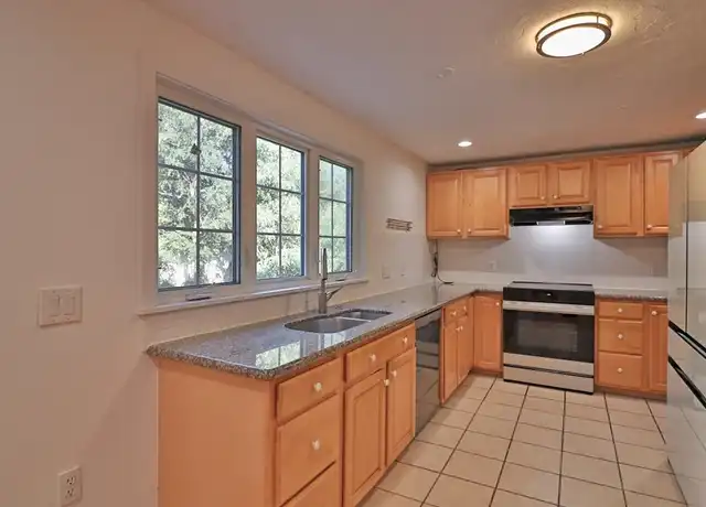 Property at 93-95 Pierce St Unit 2, Malden, MA, 02148, 3 beds, 2 baths, [object Object]