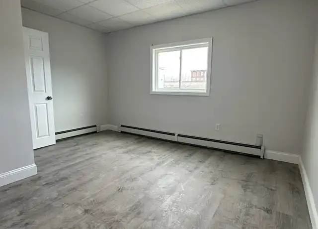 Property at 1870 Purchase St Unit 4, New Bedford, MA, 02740, 1 bed, 1 bath, [object Object]