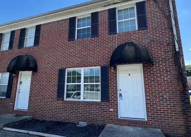 Property at 554 Lost Woods Ave Apt D, Bowling Green, KY, 42101, 2 beds, 1.5 baths, [object Object]
